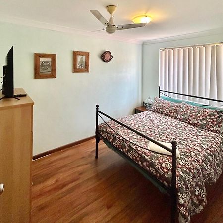 Geraldton Holiday Unit With Free Streaming Экстерьер фото
